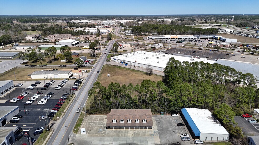 10536 Auto Mall Pky, D'Iberville, MS à vendre - Photo du bâtiment - Image 3 de 4