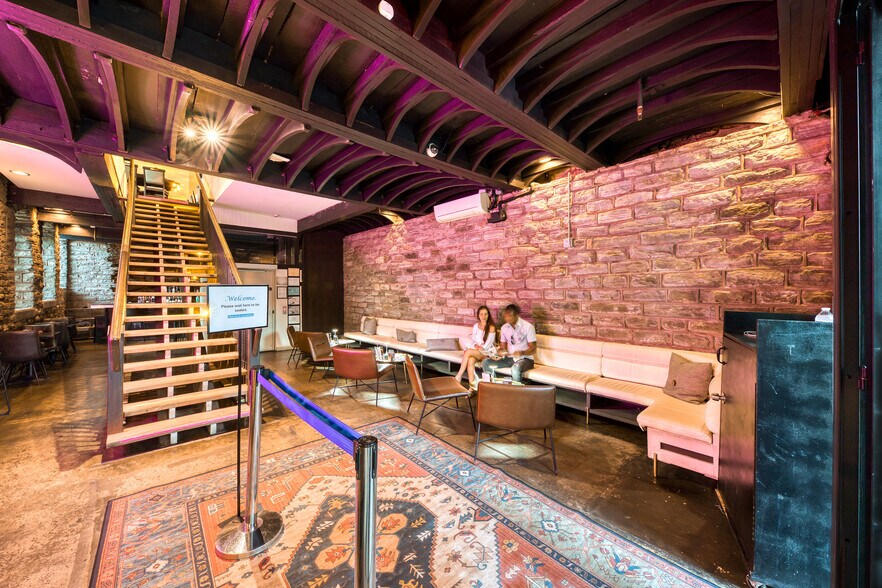 87 15th St NE, Atlanta, GA à vendre - Photo intérieure - Image 3 de 6