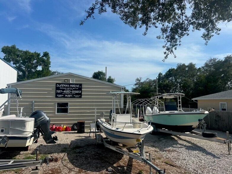 4930 9th Ave S, Gulfport, FL à louer - Photo du bâtiment - Image 3 de 7