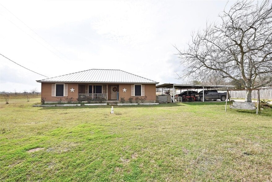 6018 FM 360 Rd, Needville, TX à vendre - Photo du bâtiment - Image 2 de 25