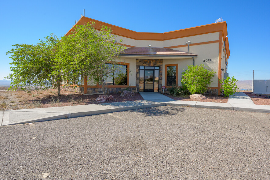 2021 Camino Real Blvd, Bullhead City, AZ à vendre - Photo du b timent - Image 1 de 36