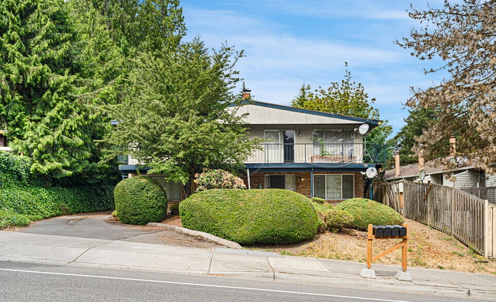 15645 42nd Ave S, Tukwila, WA à vendre - Photo principale - Image 1 de 1