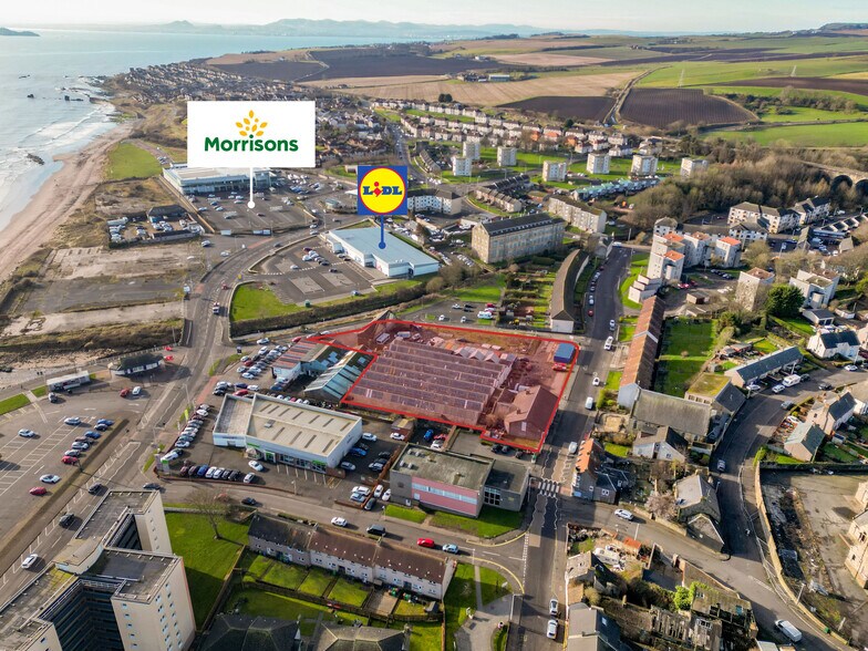 Large Retail Warehouse/ Redevelopment portefeuille de 2 propriétés à vendre sur LoopNet.ca - Photo du bâtiment - Image 3 de 9