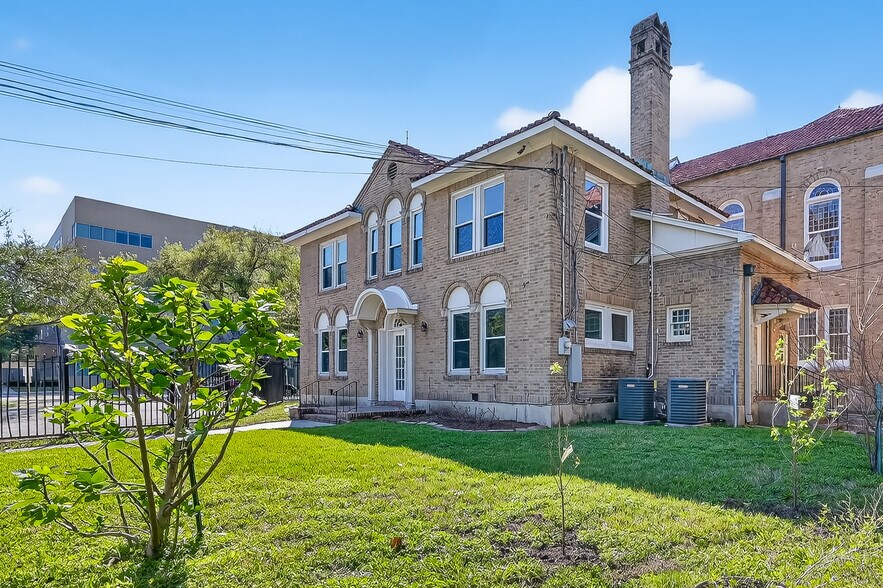 3410 Austin St, Houston, TX for lease - Building Photo - Image 3 of 44