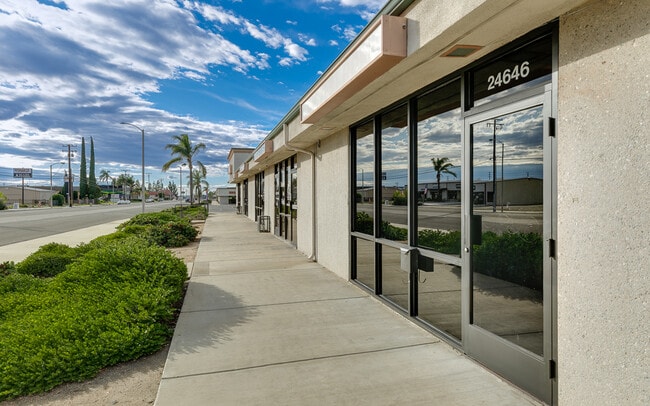 Plus de détails pour 24630-24688 Redlands Blvd, Loma Linda, CA - Commerce de détail à vendre