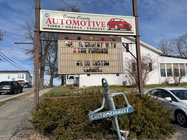 202 N High St, Mount Orab, OH à vendre - Photo du bâtiment - Image 2 de 27