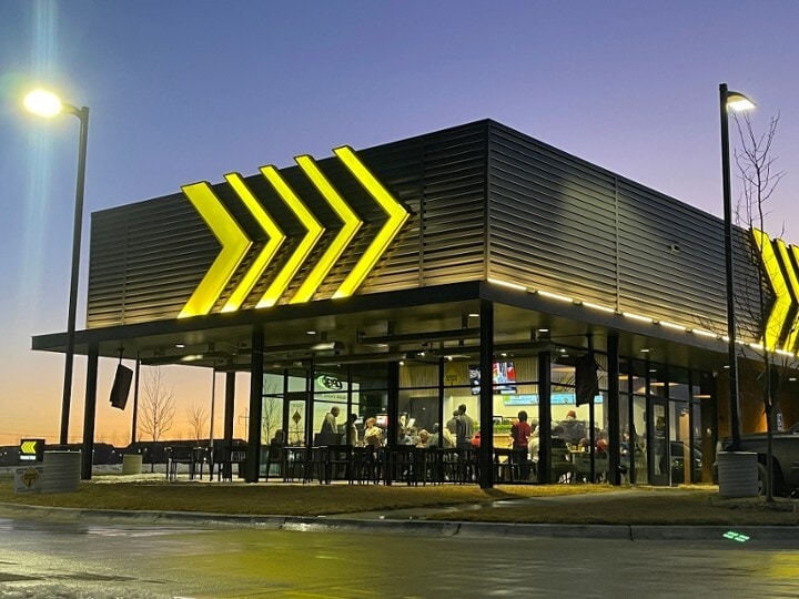 18308 Evans St, Elkhorn, NE à vendre - Photo du bâtiment - Image 2 de 4