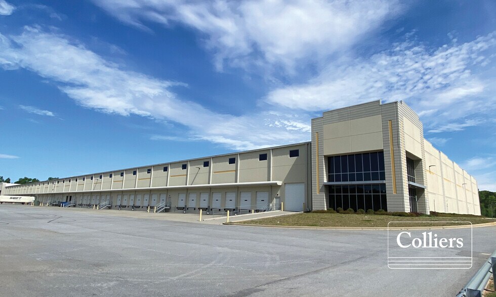 497 Robin Lake Rd, Duncan, SC à louer - Photo du bâtiment - Image 1 de 13