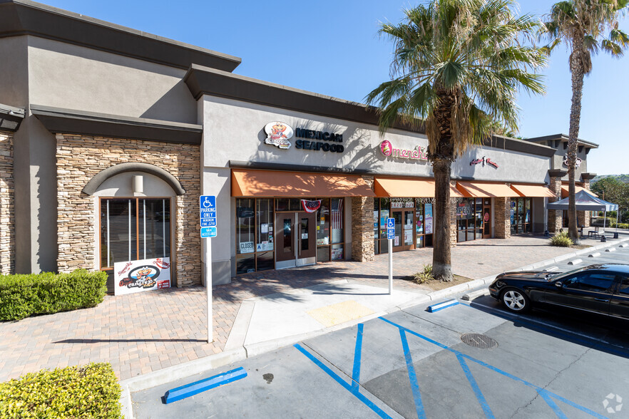 450-590 Hidden Valley Pky, Corona, CA for lease - Building Photo - Image 3 of 20