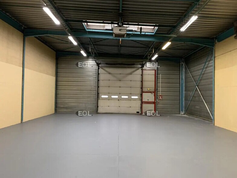 Industrial in Tremblay-en-France for lease - Interior Photo - Image 2 of 4