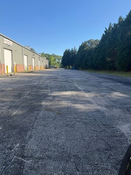 7817 Sandy Farm Rd, Severn, MD à louer - Photo du bâtiment - Image 3 de 12