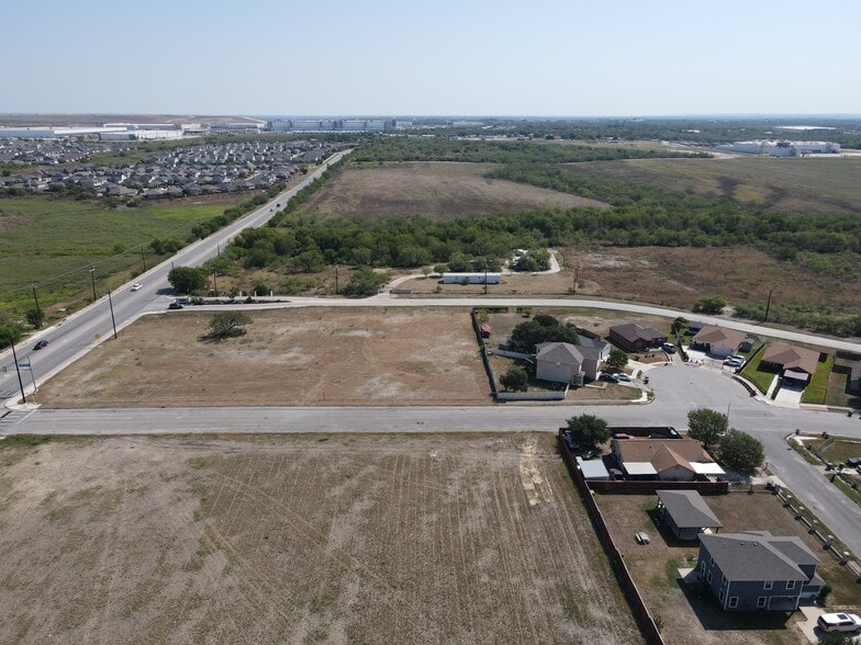 518 Saints Hvn, San Antonio, TX à vendre - Aérien - Image 1 de 10