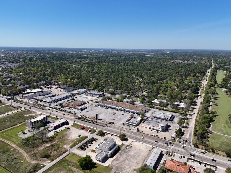 Champions Village portefeuille de 11 propriétés à vendre sur LoopNet.ca - Aérien - Image 3 de 12