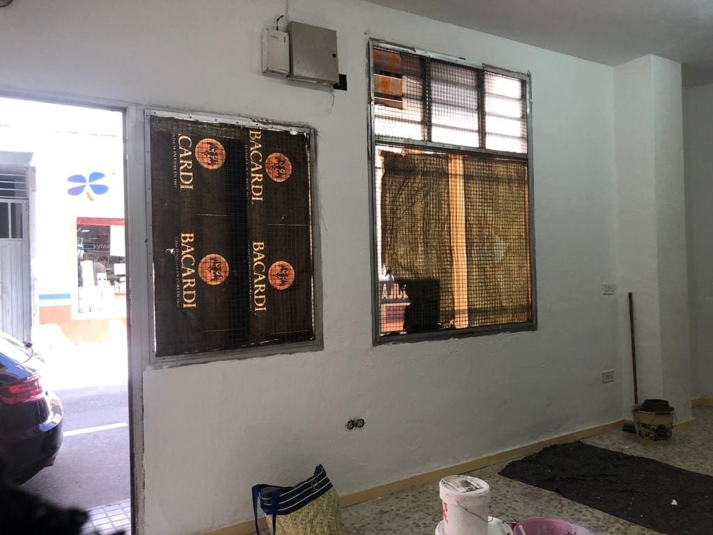 Commerce de détail dans Cáceres, Cáceres à louer Photo du bâtiment- Image 1 de 5