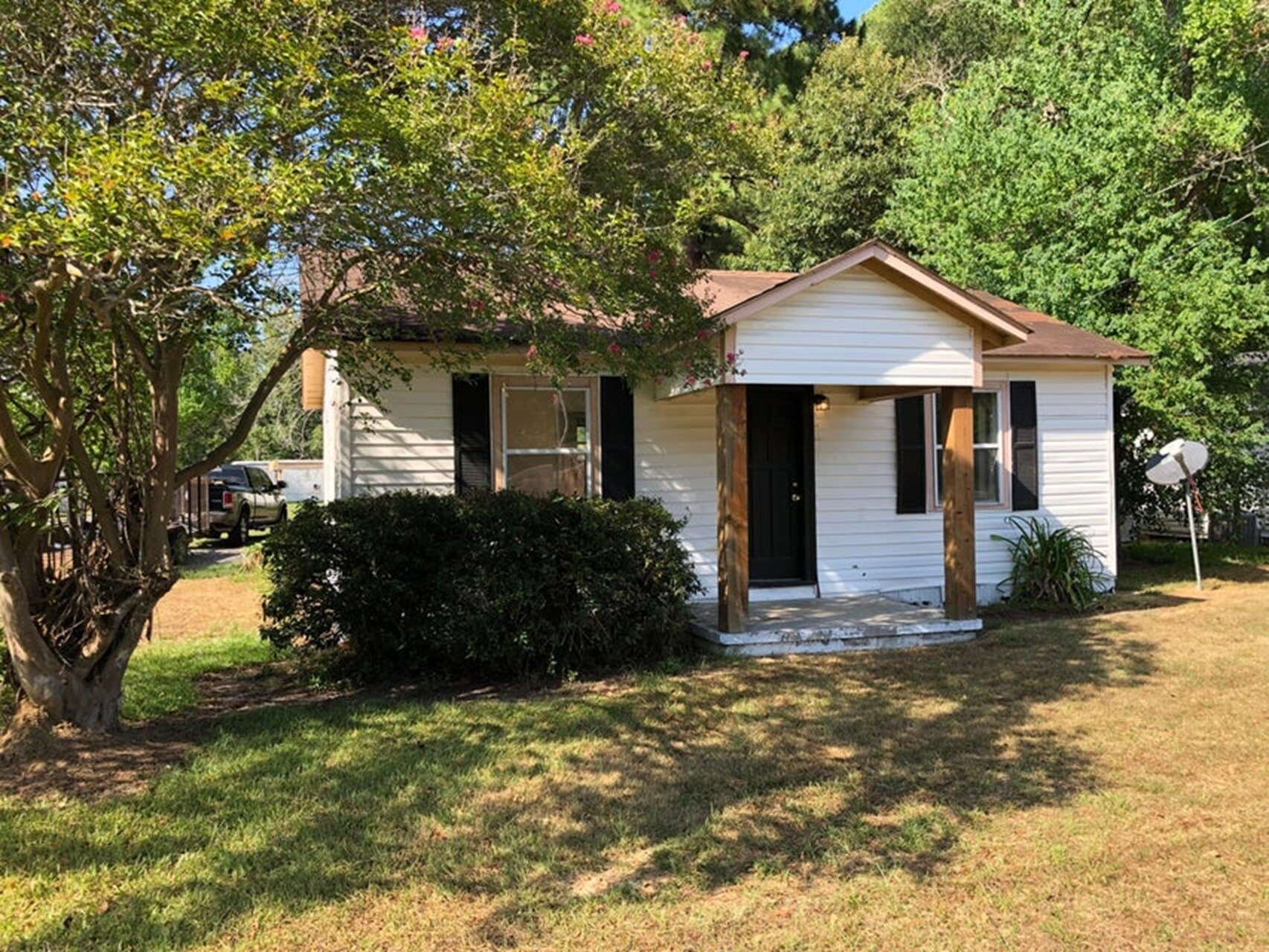 325 Vernon St, New Llano, LA for sale Primary Photo- Image 1 of 22