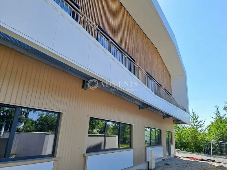 Flex dans Carquefou à louer - Photo du bâtiment - Image 1 de 12