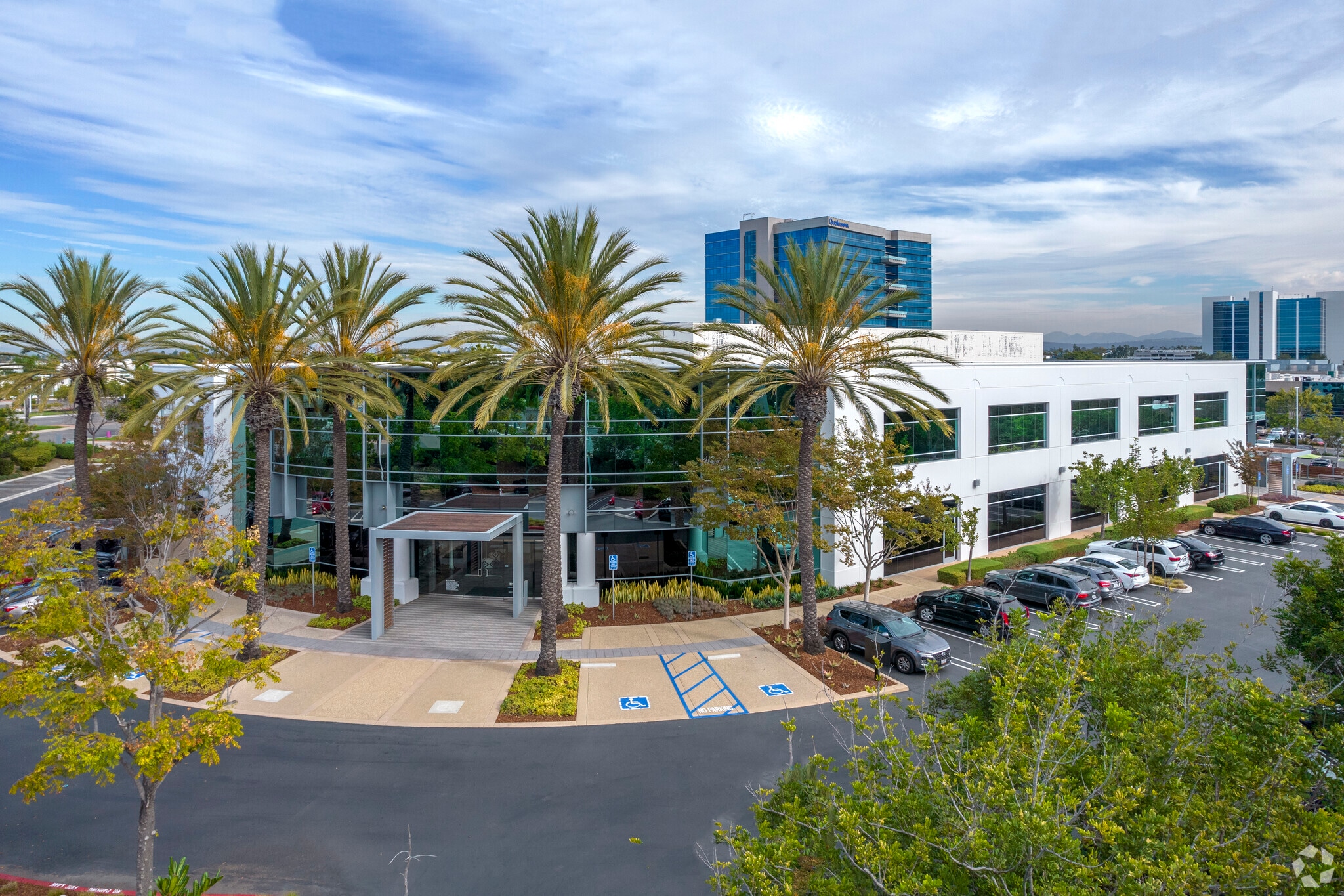 5717 Pacific Center Blvd, San Diego, CA à louer Photo principale- Image 1 de 9