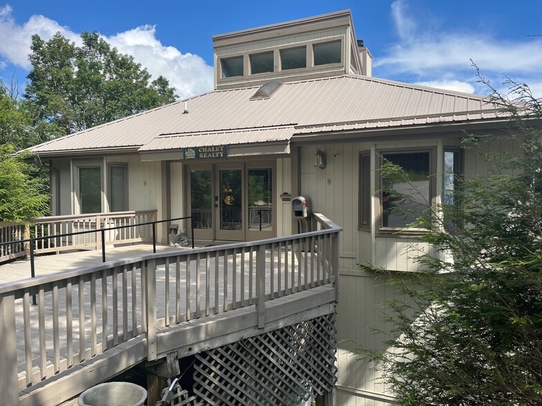 3026 Beech Mountain Pky, Banner Elk, NC for sale - Building Photo - Image 1 of 8