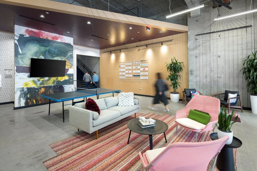 711 N High St, Columbus, OH à louer - Photo intérieure - Image 3 de 16