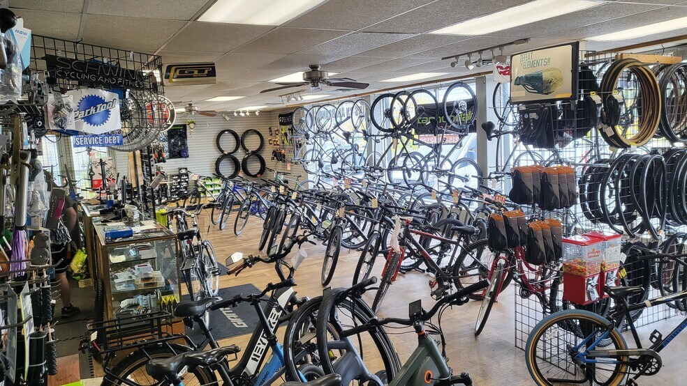 7741 Frankford Ave, Philadelphia, PA à vendre - Photo du bâtiment - Image 3 de 8