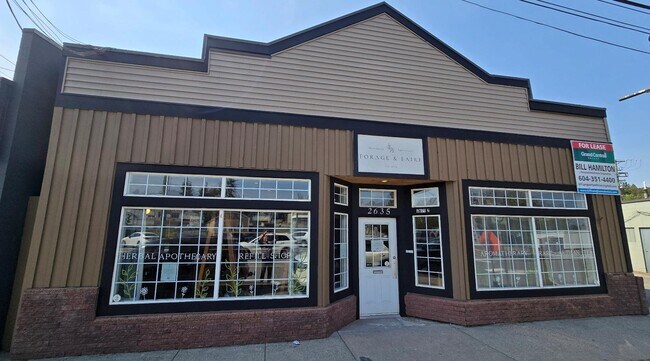Plus de détails pour 2635 W Railway St, Abbotsford, BC - Commerce de détail à louer