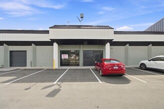 6160-6170 Ulmerton Rd, Clearwater, FL for lease Interior Photo- Image 2 of 14