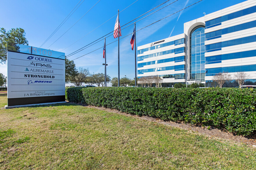 13100 Space Center Blvd, Houston, TX à louer - Photo du bâtiment - Image 2 de 7