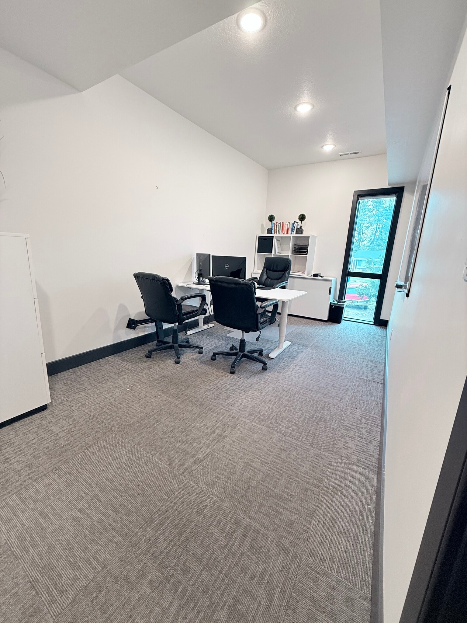 4685 S Highland Dr, Holladay, UT for lease Interior Photo- Image 1 of 8
