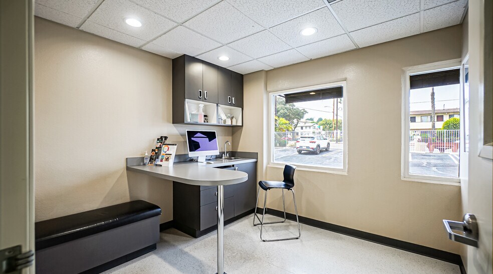 240 Center St, El Segundo, CA à vendre - Photo intérieure - Image 3 de 21