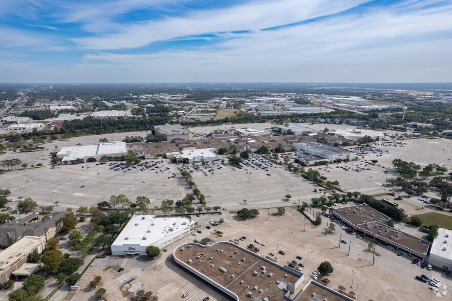 2000 Willowbrook Mall, Houston, TX à vendre - Photo du bâtiment - Image 1 de 1