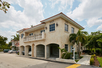 555 S Pompano Pky, Pompano Beach, FL for lease Building Photo- Image 2 of 5