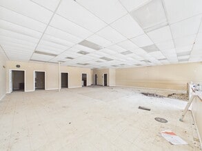 2543-2567 Gessner Dr, Houston, TX for lease Interior Photo- Image 2 of 14