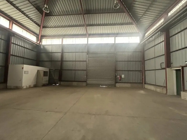 Flex in Avignon for lease - Building Photo - Image 3 of 6