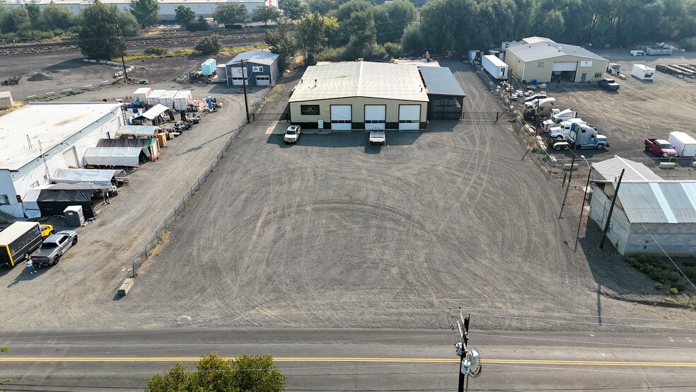 220 S Railroad Ave, Ellensburg, WA à vendre - Photo du bâtiment - Image 3 de 14
