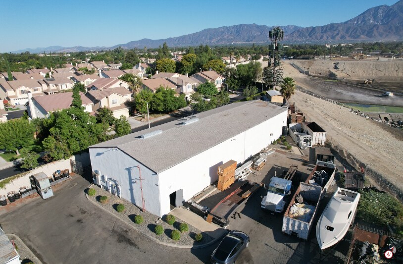 1269 E 7th St, Upland, CA à vendre Photo du bâtiment- Image 1 de 1