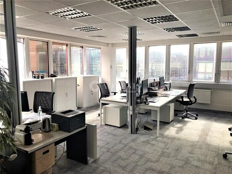 Office in Fontenay-sous-Bois for lease - Interior Photo - Image 1 of 6