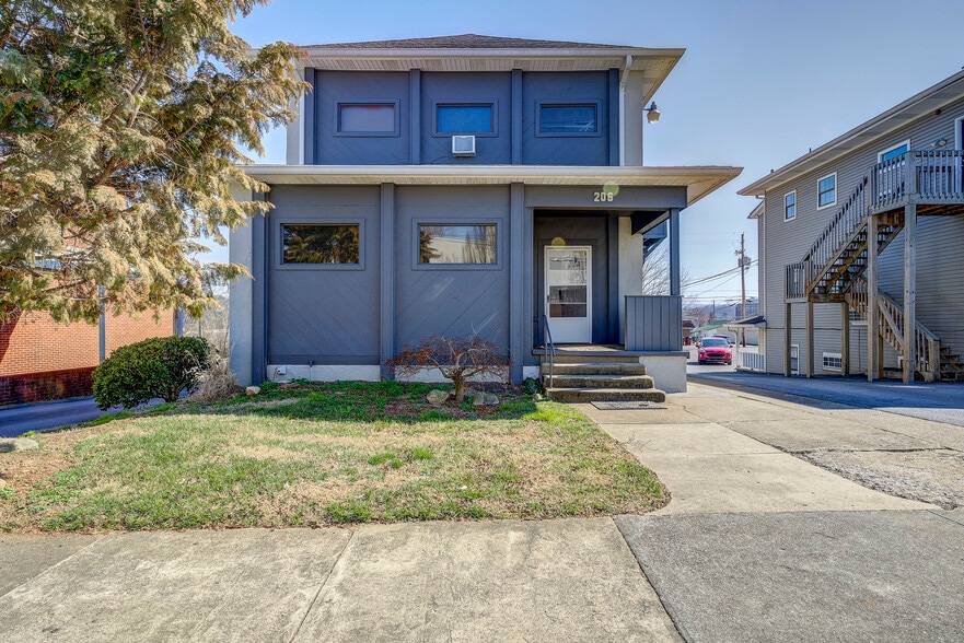 200/204/206 Watauga Ave, Johnson City, TN for sale - Building Photo - Image 2 of 21