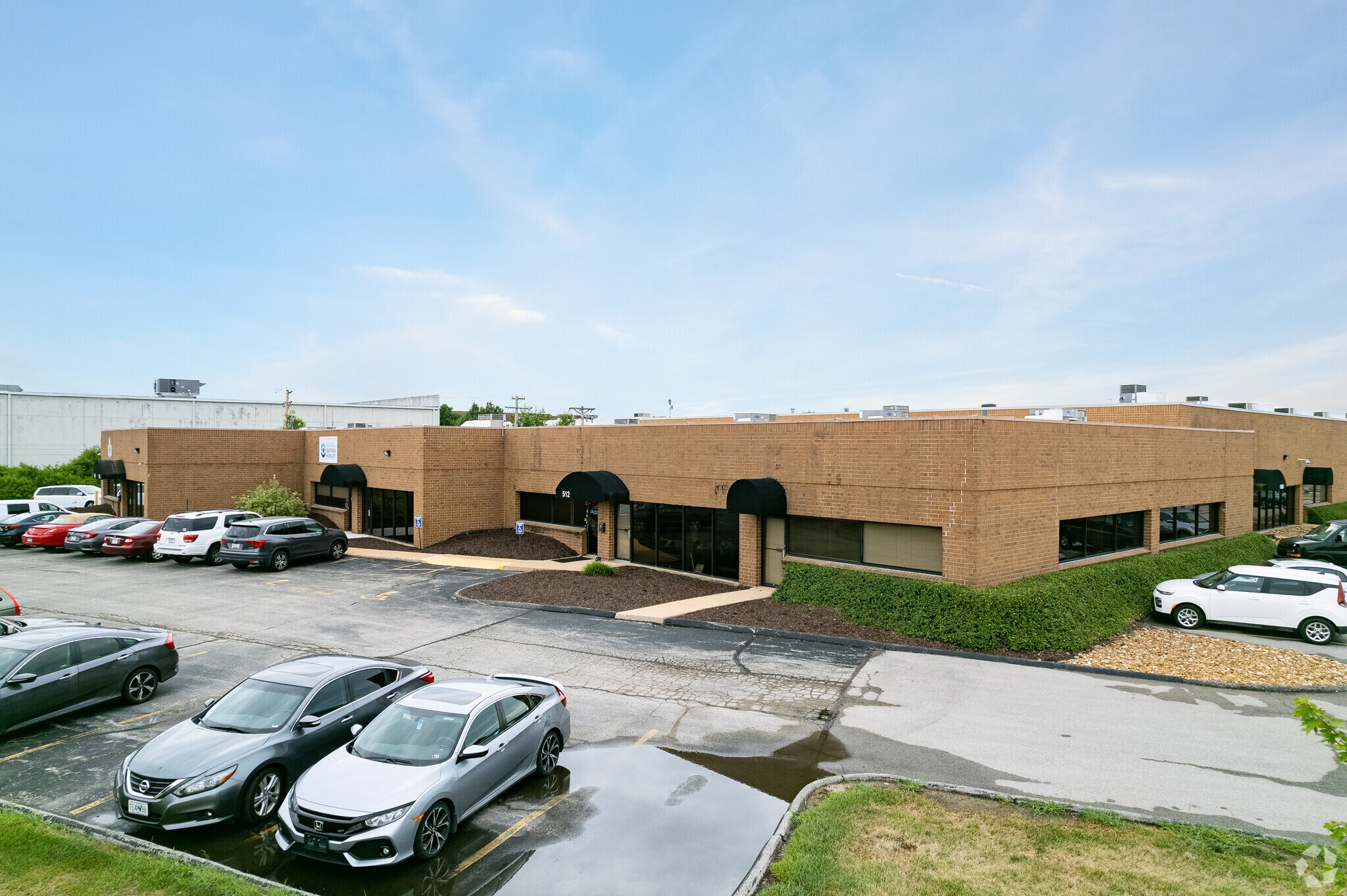 500-512 Rudder Rd, Fenton, MO à louer Photo du bâtiment- Image 1 de 2