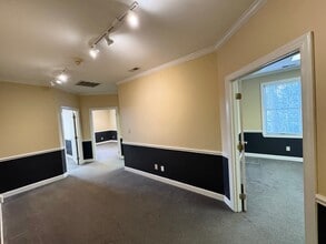 115 S Saint Marys St, Raleigh, NC à louer Photo intérieure- Image 1 de 9