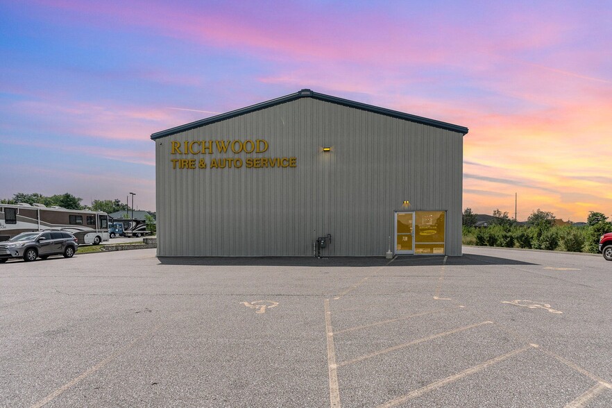 10510 Norbotten Dr, Florence, KY for sale - Building Photo - Image 2 of 12