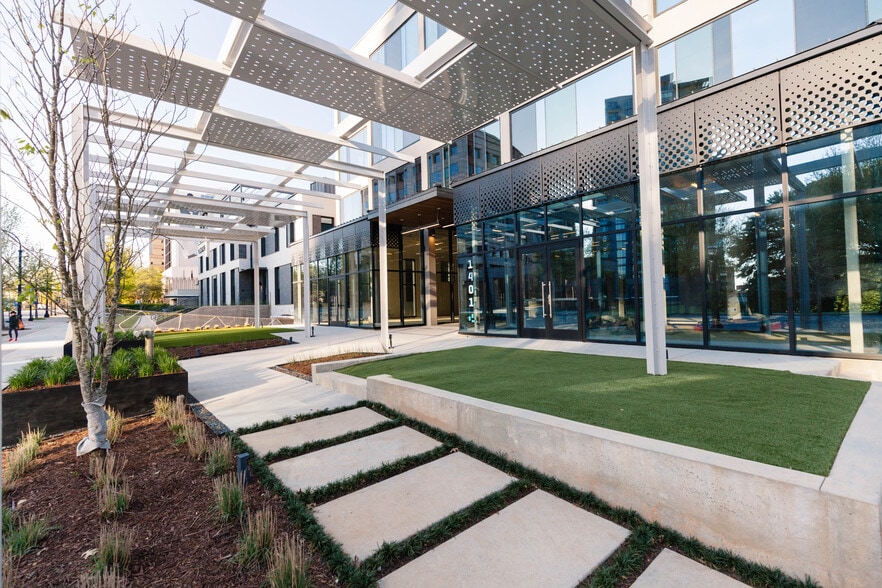 1401 Peachtree St NE, Atlanta, GA for lease - Building Photo - Image 2 of 12