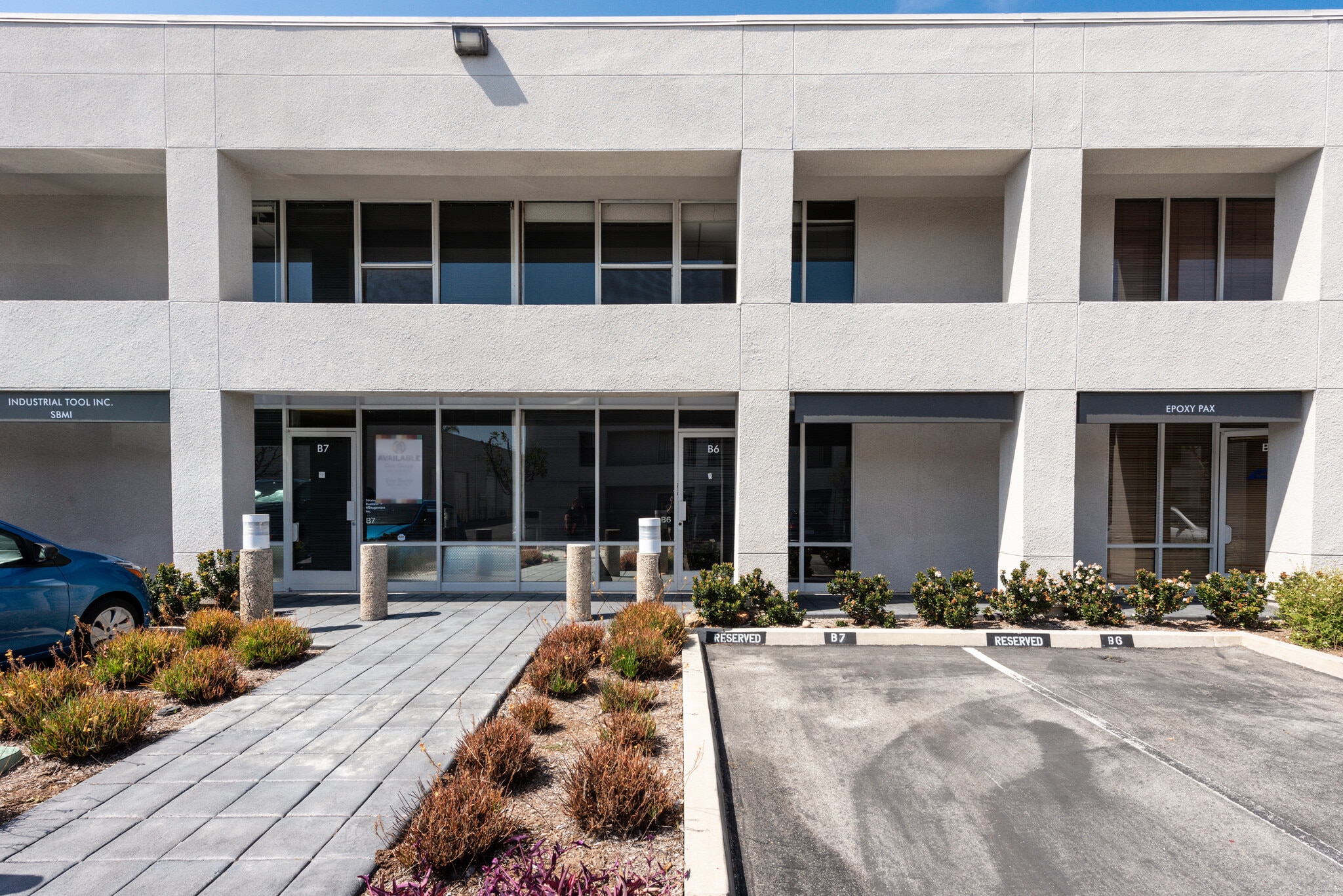 711 W 17th St, Costa Mesa, CA for lease Building Photo- Image 1 of 14