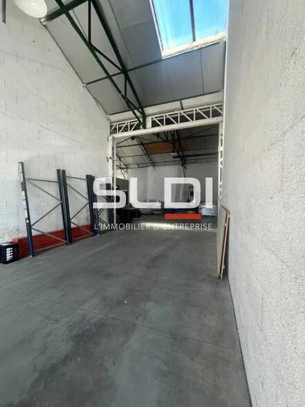 Bureau dans Vénissieux à louer - Photo intérieure - Image 2 de 4