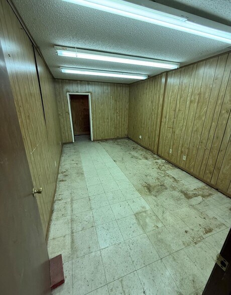 825 N State Highway 121, Bonham, TX à vendre - Photo du bâtiment - Image 3 de 25