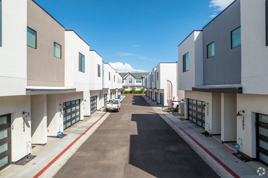 3804 E Monterey way, Phoenix, AZ à vendre - Photo du bâtiment - Image 3 de 6