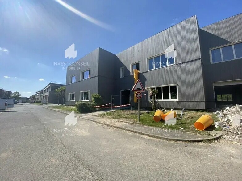 145 Rue Des Caboeufs, Gennevilliers à louer - Photo du bâtiment - Image 1 de 5