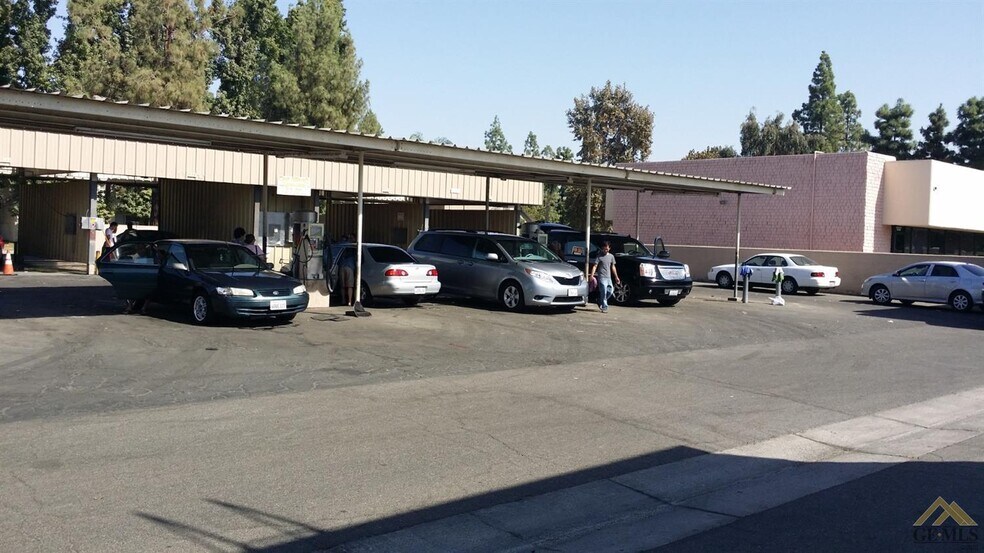 Southwest Carwash-Off-Ming Avenue, Bakersfield, CA for sale - Building Photo - Image 3 of 3