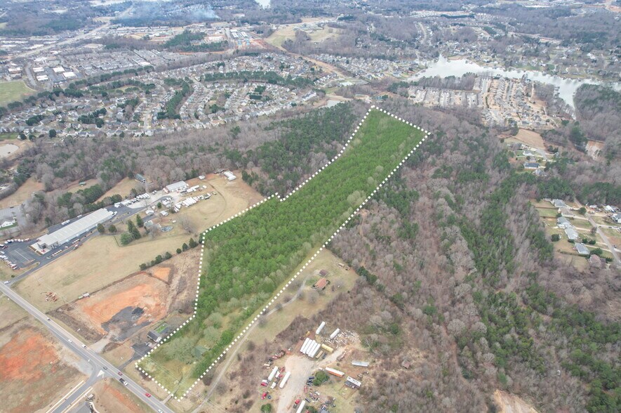 825 River Hwy, Mooresville, NC à vendre - Photo principale - Image 1 de 5