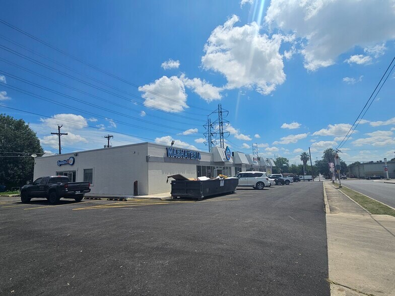 107-109 Latch Dr, San Antonio, TX à louer - Photo du bâtiment - Image 3 de 5