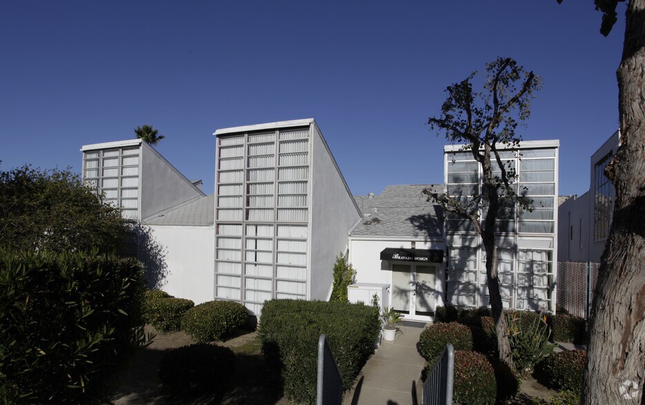 3421 Tripp Ct, San Diego, CA à louer - Photo du bâtiment - Image 3 de 8